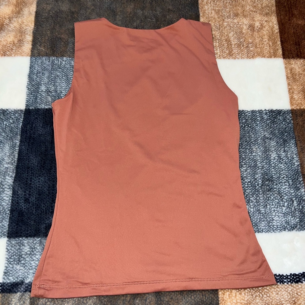 Women's Sleeveless Top in Rust